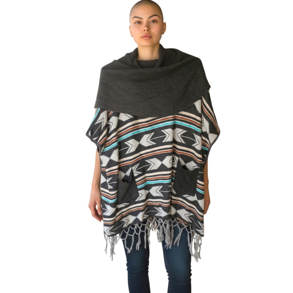 Double Zero Women Sz M Black Aztec Print Poncho Sweater Shawl Fringe Side Button